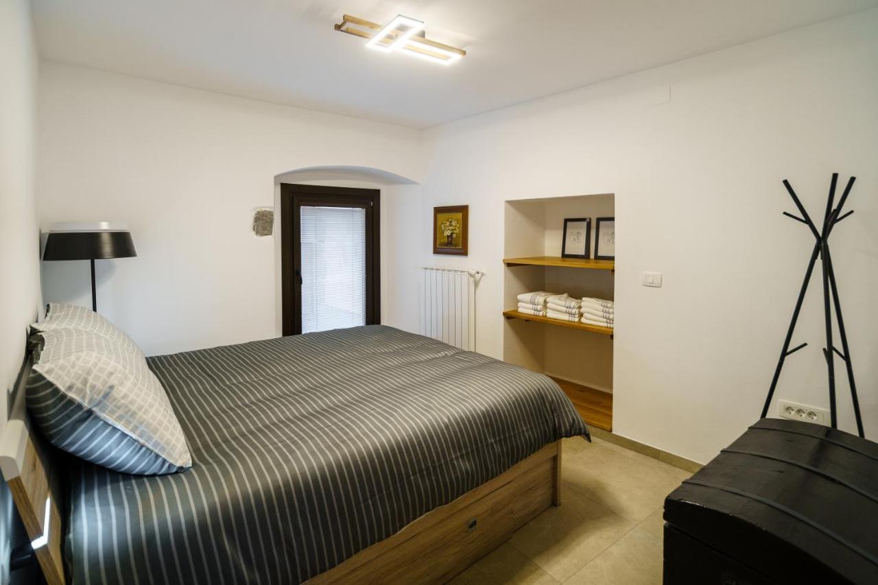Guest House Zerjal Podnanos Eksteriør bilde