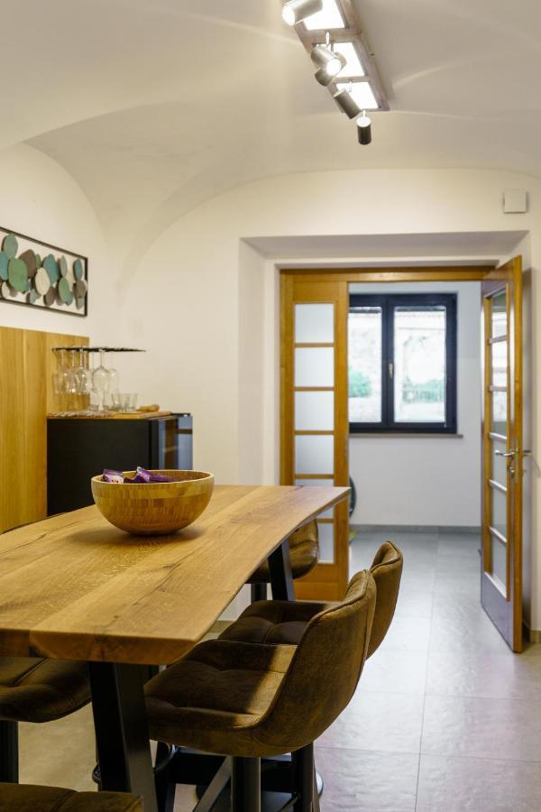 Guest House Zerjal Podnanos Eksteriør bilde